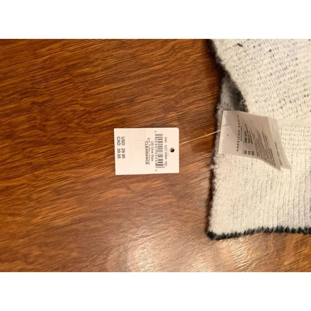 NWT American Eagle Black & White Floral Knit Scarf | Soft Cozy Winter Wrap - Picture 3 of 4